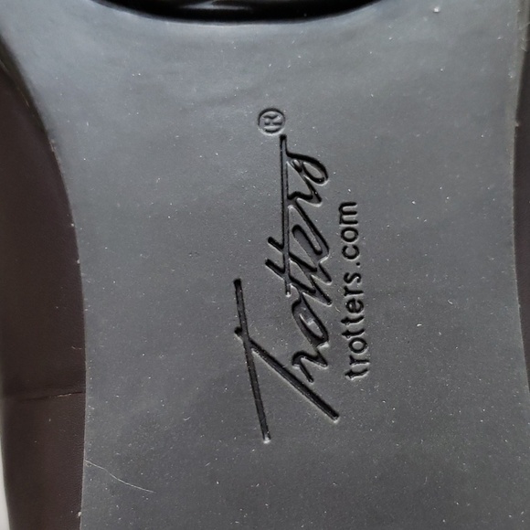 Trotters Moment Monarch Style Leather Loafer Brown Size 9W - Picture 10 of 10